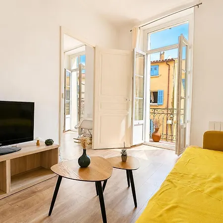 3 Centre Historique Apartamento Hyères